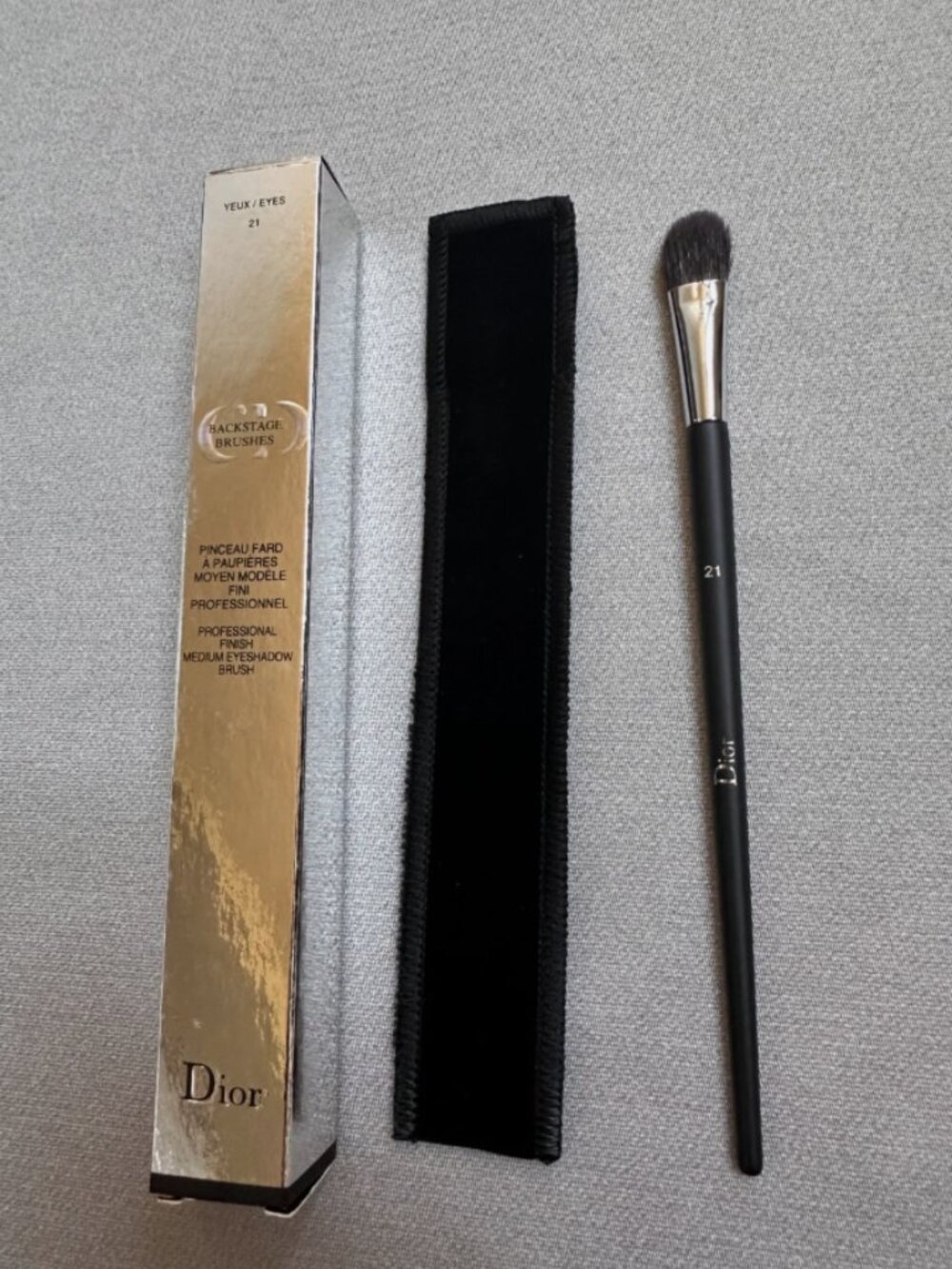 DIOR #21 BACKSTAGE PROFESSIONAL FINISH MEDIUM EYESHADOW BRUSH 2019 Version